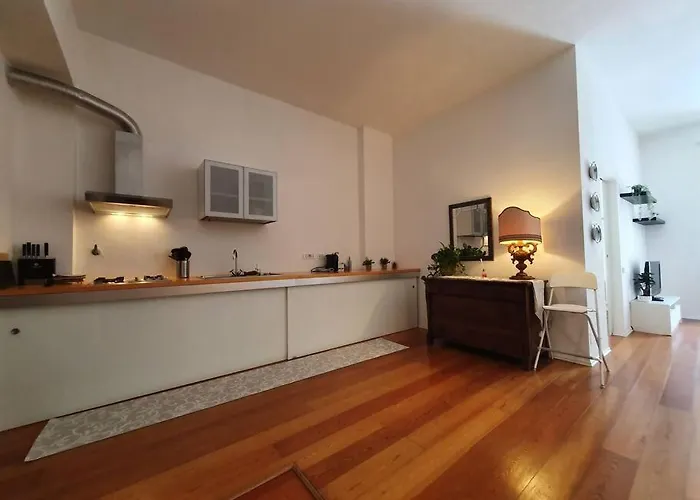 Daisy - City Center Apartment La Spezia